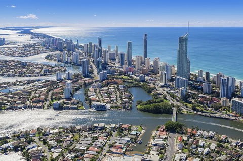 Departure Private Transfers From Gold Coast City To Gold Coast Airport OOL - Accommodation Redcliffe 3