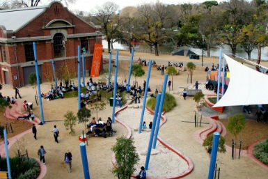 ArtPlay - Accommodation Redcliffe 0