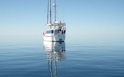 A Whitsunday Luxury Sailing Holiday - Accommodation Redcliffe 0