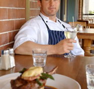 Frisco Hotel - Accommodation Redcliffe