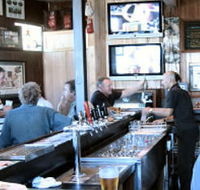 Railway Club Hotel - Accommodation Redcliffe