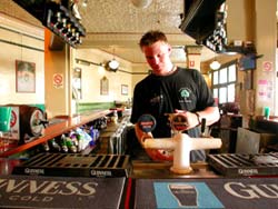 Mercantile Hotel - Accommodation Redcliffe 2