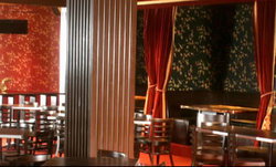 Clock Hotel - Accommodation Redcliffe 2