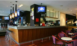 Key Largo Bar & Bistro - Accommodation Redcliffe 2