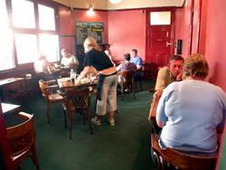 Mercantile Hotel - Accommodation Redcliffe 3