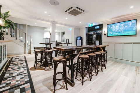 Bellevue - Accommodation Redcliffe 8
