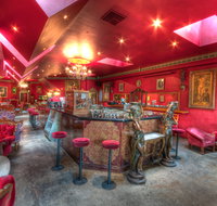 Polly Bar - Accommodation Redcliffe