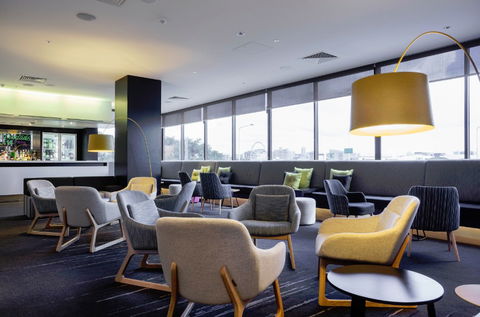 MRepublic Restaurant, Bar And Lounge - Accommodation Redcliffe 8