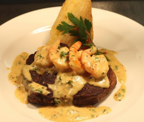 Garlic Clove Restaurant - Accommodation Redcliffe 0