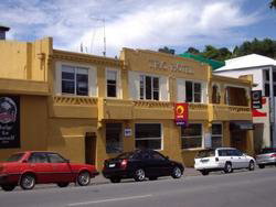 TRC Hotel - Accommodation Redcliffe 1