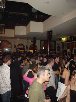 Carnegies Bar & Restaurant - Accommodation Redcliffe 2
