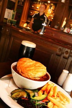 Durty Nelly's Irish Pub - Accommodation Redcliffe 2