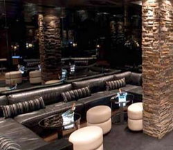 Hugos Lounge - Accommodation Redcliffe 2
