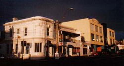Commercial Hotel Launceston - Accommodation Redcliffe 2