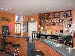 Sportsmans Hall Hotel - Accommodation Redcliffe 2