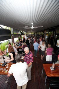 Top End Hotel - Accommodation Redcliffe 3