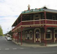 Ryans Hotel - Accommodation Redcliffe