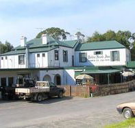 Robin Hood Hotel - Accommodation Redcliffe