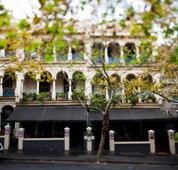 World Bar - Accommodation Redcliffe