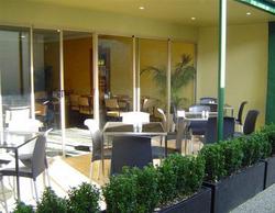 Railway Hotel - Accommodation Redcliffe 2