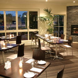 AJs Bar & Bistro - Accommodation Redcliffe 3