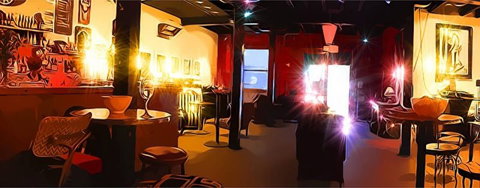 Fad Gallery - Accommodation Redcliffe 1