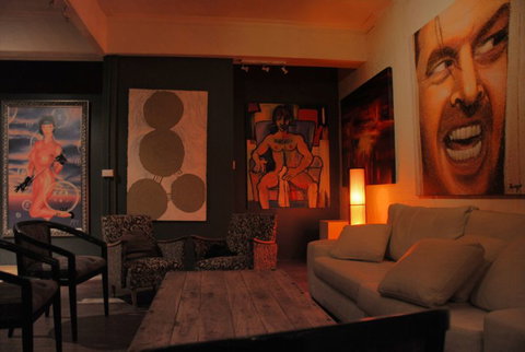 Fad Gallery - Accommodation Redcliffe 3