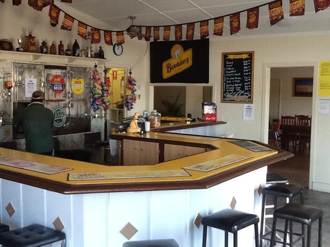 Bajool Hotel - Accommodation Redcliffe 1