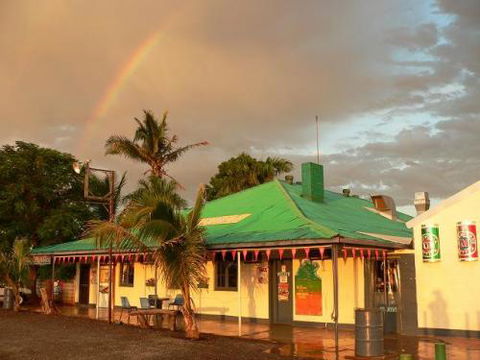 Devils Marbles Hotel–Wauchope - Accommodation Redcliffe 2