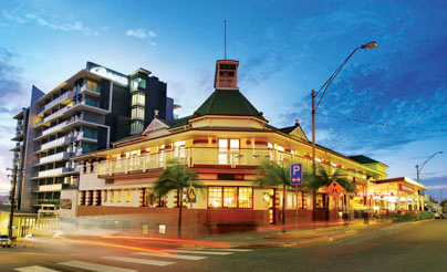 The Grand Hotel - Accommodation Redcliffe 5