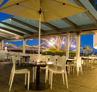 Friday's Riverside - Accommodation Redcliffe