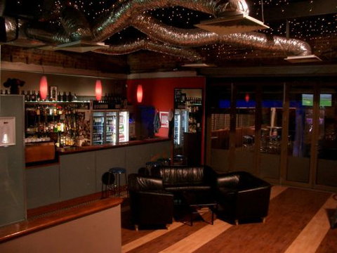 Bazoo Bar & Lounge - Accommodation Redcliffe 1