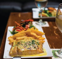 Dollys Bar  The Hibiscus Tavern - Accommodation Redcliffe