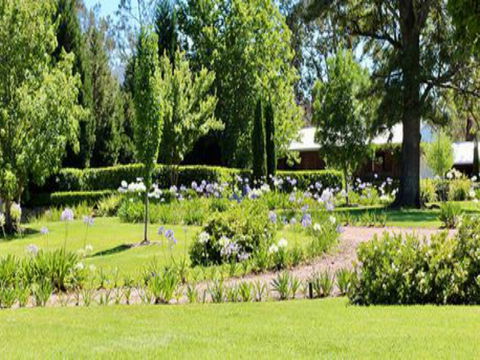 The Paterson Allyn Garden Ramble - Accommodation Redcliffe 1