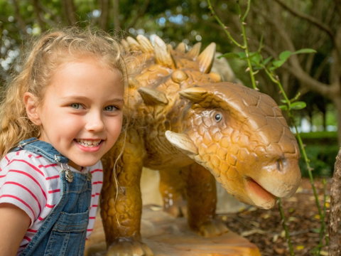 Mega Creatures At Hunter Valley Gardens - Postponed - Accommodation Redcliffe 2