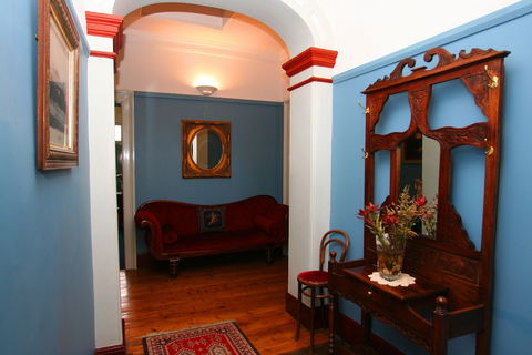 The Lodge On Elizabeth - Accommodation Redcliffe 1