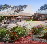 The Standpipe Golf Motor Inn - Accommodation Redcliffe