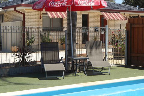 Motel Woongarra - Accommodation Redcliffe 2