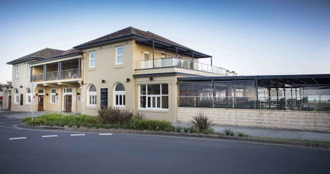The Huskisson - Accommodation Redcliffe 1