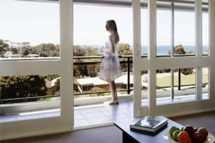 Akolele ACT Accommodation Redcliffe