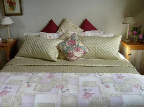 McIntosh Cottages - Accommodation Redcliffe 6