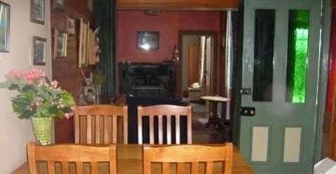 McIntosh Cottages - Accommodation Redcliffe 0