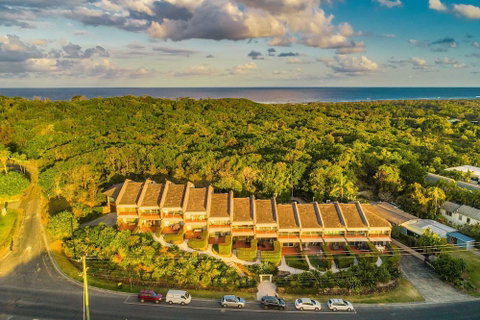 A Perfect Stay - 11 James Cook Apartments - Accommodation Redcliffe 2