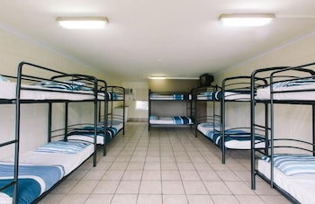 Beaches Backpackers Airlie Beach - Hostel - Accommodation Redcliffe 2