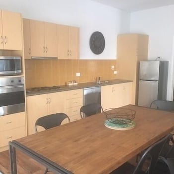 Penguin Seaside Motel - Accommodation Redcliffe 1