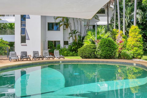 Roydon Beachfront Apartments - Accommodation Redcliffe 3
