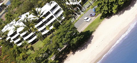 Roydon Beachfront Apartments - Accommodation Redcliffe 0