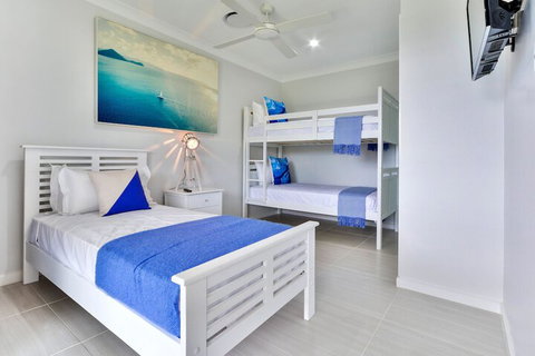 Beach Lodges - Accommodation Redcliffe 5