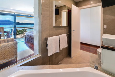 Beach Lodges - Accommodation Redcliffe 4