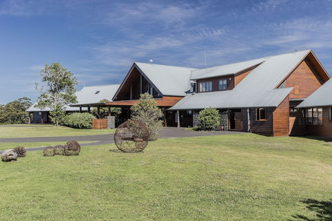 Spicers Peak Lodge - Accommodation Redcliffe 0